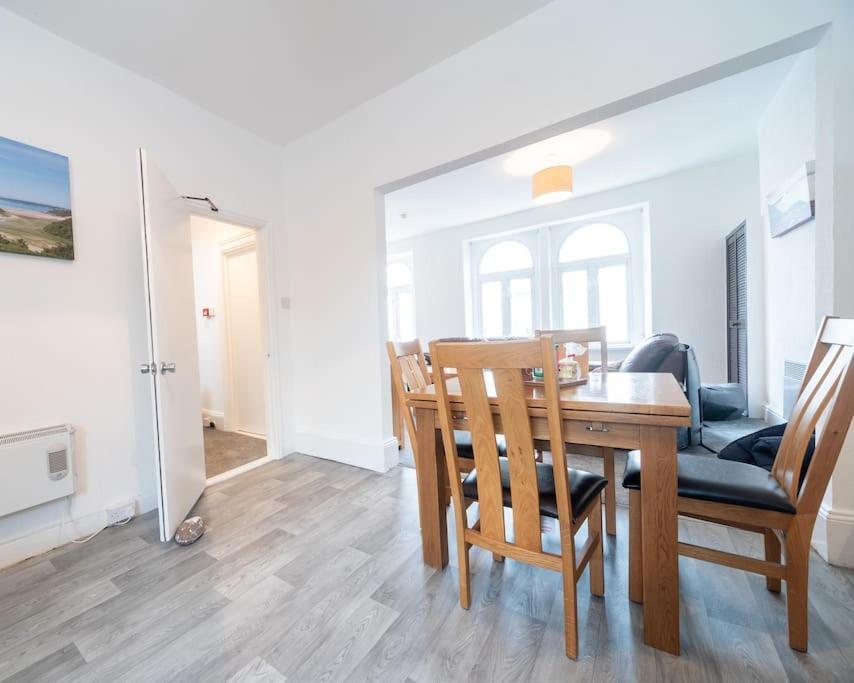 Mumbles View - Free Parking Apartment Oystermouth Exterior foto