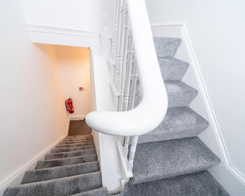 Mumbles View - Free Parking Apartment Oystermouth Exterior foto